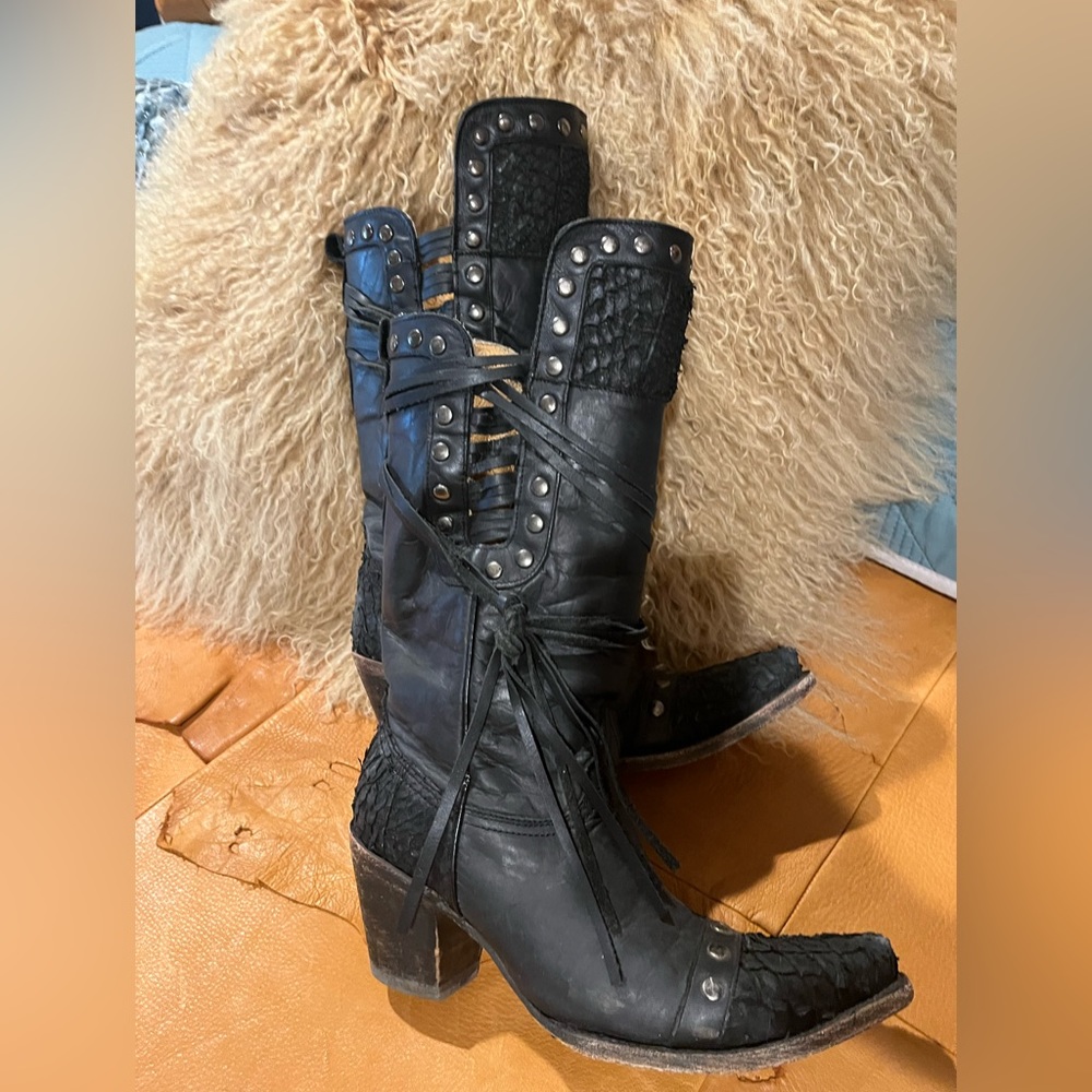 Ladies Classy western boots by Corral